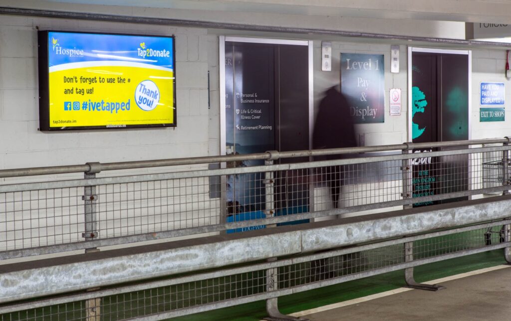 M&S Digital Screen